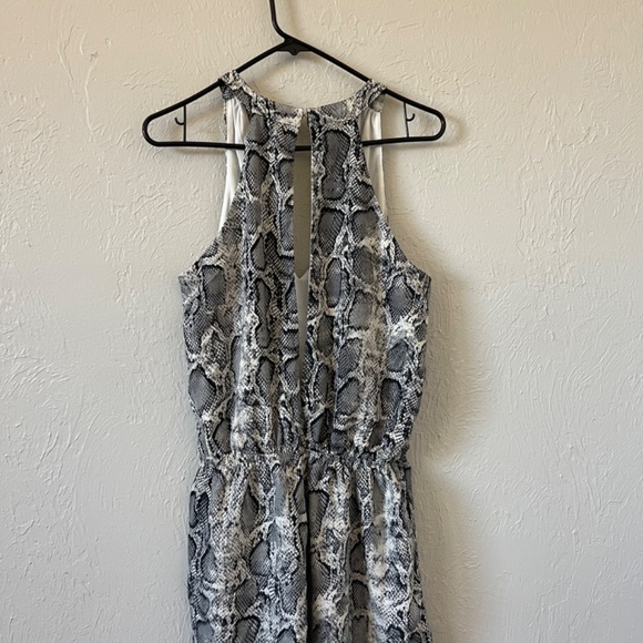 Snake print boutique romper - Picture 2 of 3